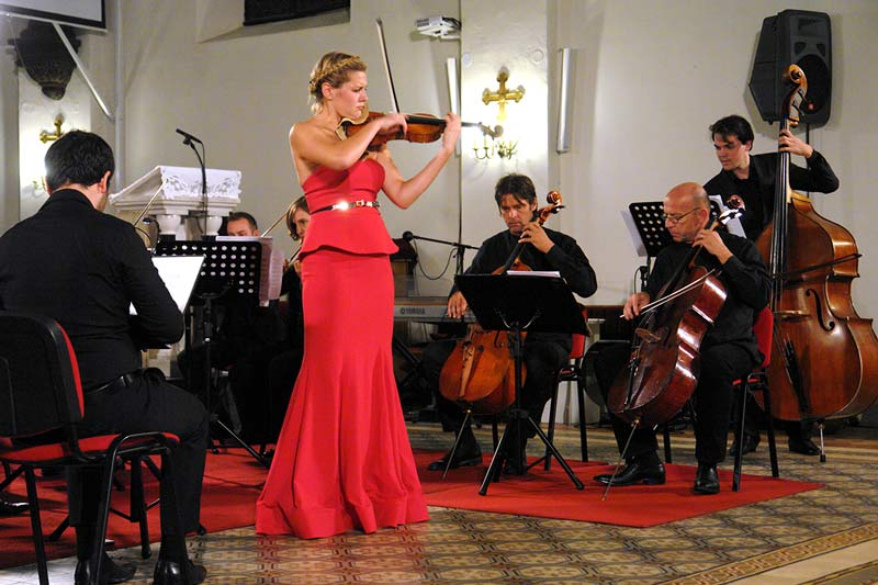 SGJ 2015 Tanja Sonc I Komorni Gudacki Orkestar web 01